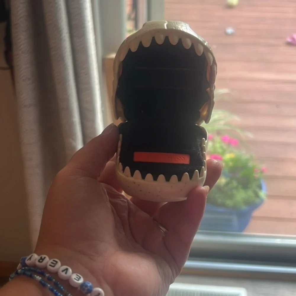 Jurassic Park Bitzee